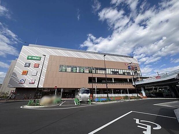 ららテラス北綾瀬店（約3,600m）