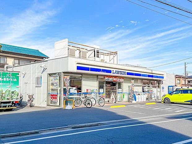 ローソン足立伊興四丁目店（約300m）