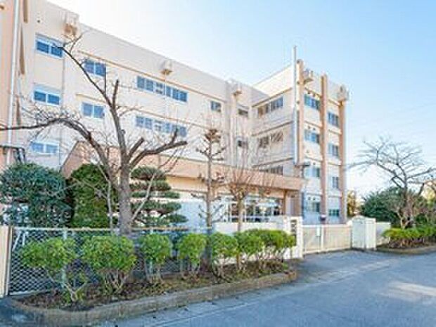八潮市立中川小学校（約350m）