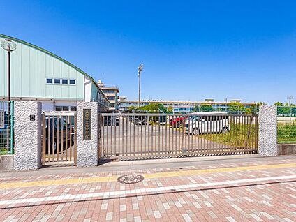 三郷市立北中学校 1500m (徒歩19分)