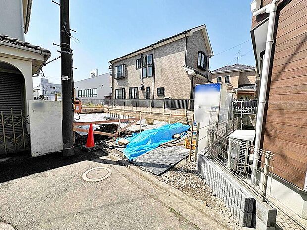 【前面道路含む現地写真】2026.04撮影
【本日ご見学できます♪】◆地震に強い家◆長期優良住宅♪太陽光パネル搭載♪