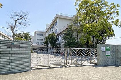 江戸川区立篠崎第二中学校 130ｍ(徒歩2分)