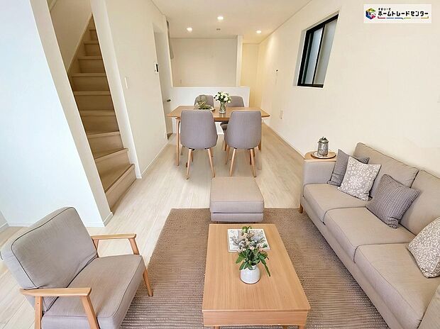 【リビング】≪Living room≫
家族とのつながりを意識した見通しのいいリビングは会話が弾んでみんなを笑顔にします♪※1号棟