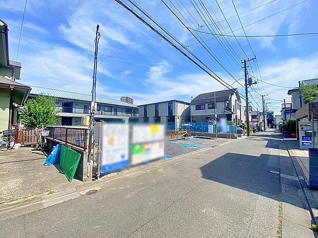 【前面道路含む現地写真】生活施設が点在し、閑静な住宅街が広がる子育て世代に人気なエリア!