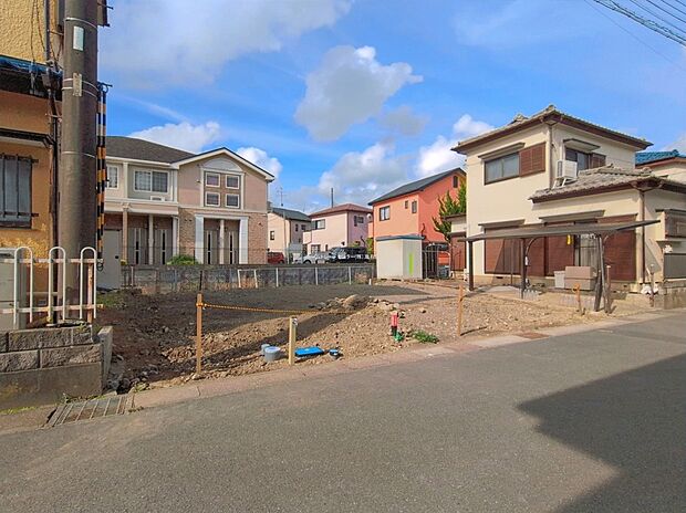 【前面道路含む現地写真】現地（2026年5月）撮影
当日のご見学予約も承ります。同じものは２つとない「夢のマイホーム」との出会いが待っているかもしれません♪