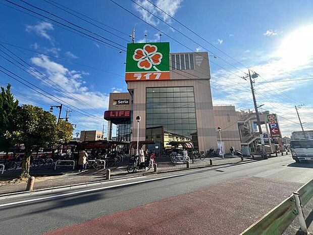 ライフ竹の塚店(約500m)