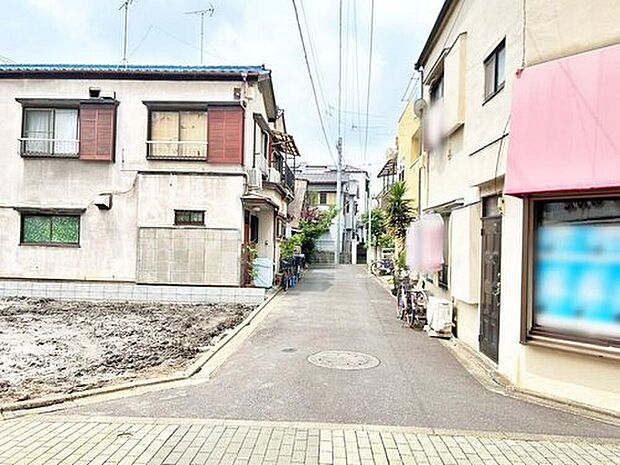 【前面道路含む現地写真】小学校まで徒歩12分・中学校まで徒歩7分!子育て世帯に嬉しい立地です♪(2026年6月撮影)