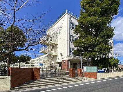 足立区立西新井中学校 1100ｍ(徒歩14分)