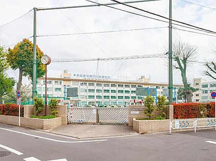 江戸川区立小岩第五中学校 850m(徒歩11分)