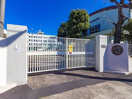 足立区立江南中学校 600m(徒歩8分)
