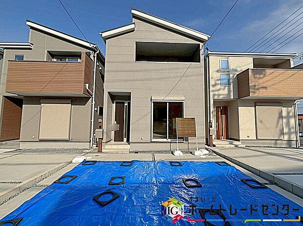 リーブルガーデン緑区青山　全４棟（写真３号棟）
ご好評につき残り１棟！
堂々完成しました☆
実際のご見学はホームトレードセンター株式会社まで♪