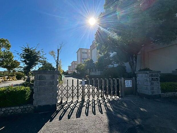 刈谷市立東刈谷小学校まで320m