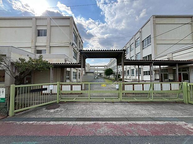 名古屋市立小幡小学校まで260m