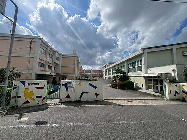尾張旭市立本地原小学校まで550m 徒歩7分♪