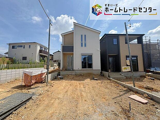 尾張旭市東大久手町　全３棟（写真２号棟）
２０２６年９月初旬完成予定☆
並列２台駐車可能♪
お問い合わせはお気軽に、ホームトレードセンター株式会社まで！