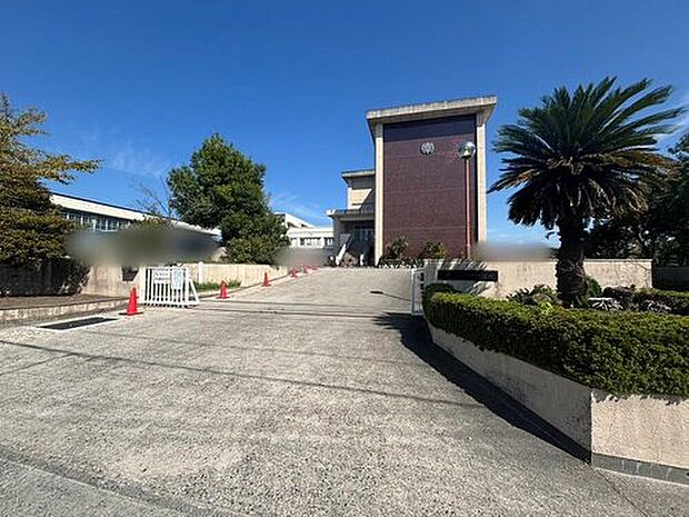 東郷町立春木中学校(約597m)