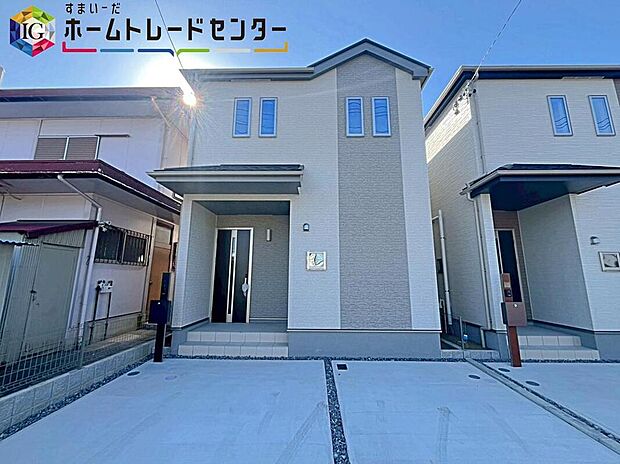 【現地外観写真】刈谷市沖野町　全２棟（写真B号棟）
堂々完成しました☆
ぜひ現地にて、実際の建物・街並み・日当たり等ご確認下さい！
お問い合わせはお気軽に♪
