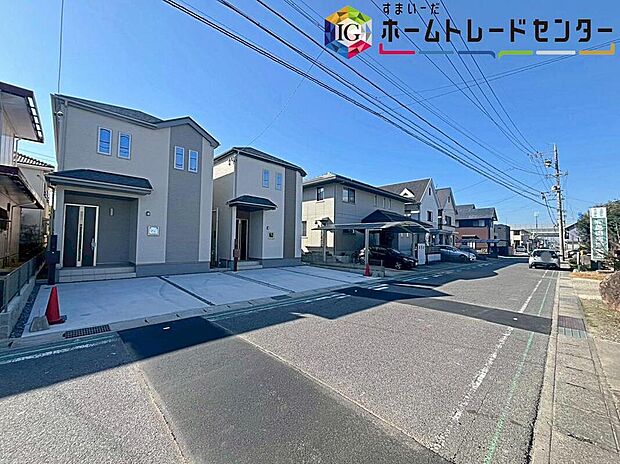【前面道路含む現地写真】前面は、北東側約６．６ｍの道路です。
ゆとりがあり、静かな環境の為、駐車も落ち着いて行えます。
お問い合わせはお気軽に♪