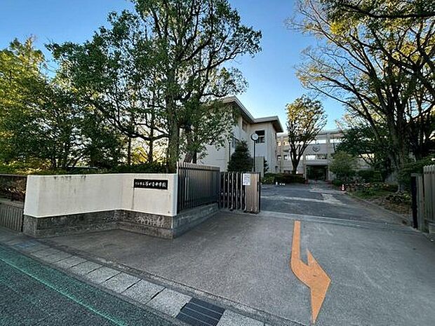 刈谷市立雁が音中学校（約1,400m）