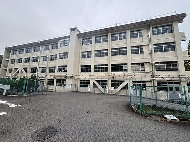 春日井市立高座小学校(約1,607m)