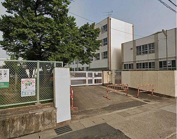名古屋市立比良西小学校(約987m)
