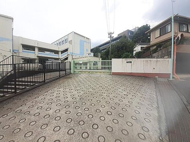 名古屋市立久方中学校（約1,440m）