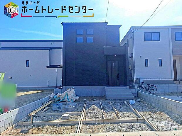 【現地外観写真】瀬戸市品野町６期２棟（写真１号棟）
パントリー・WIC・SIC・納戸付きで収納豊富！