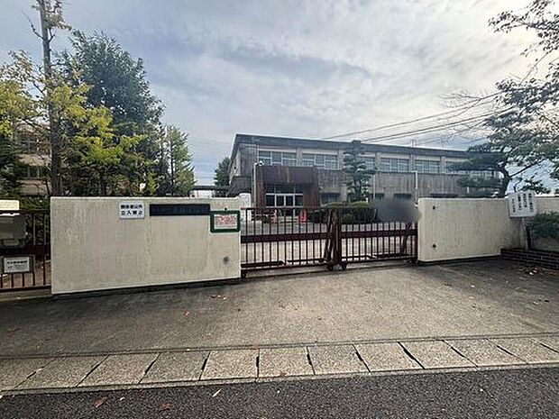 小牧市立本庄小学校（約650m）