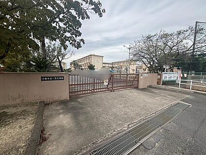 小牧市立一色小学校 720m(徒歩9分)