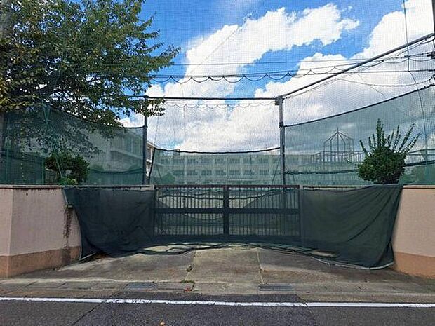 名古屋市立西味鋺小学校(約500m)