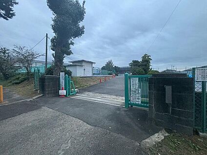 春日井市立東部中学校 2080m(徒歩26分)
