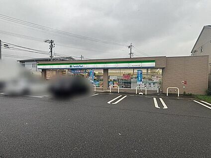 ファミリーマート守山かねなわて店 372m(徒歩5分)
