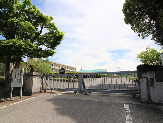 根石小学校　
