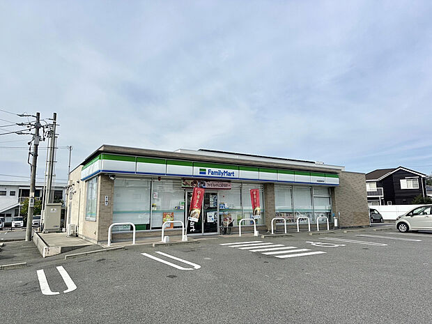 ファミリーマート 半田阿原町店（約600m）