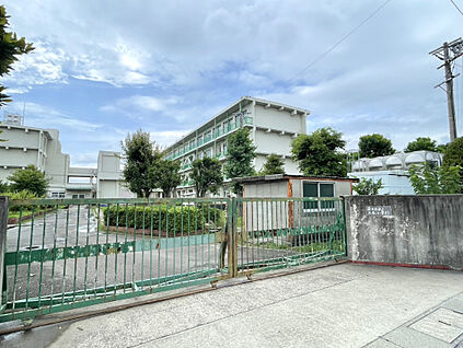 上条小学校 650m