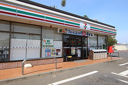 セブンイレブン刈谷団地入口店 687m