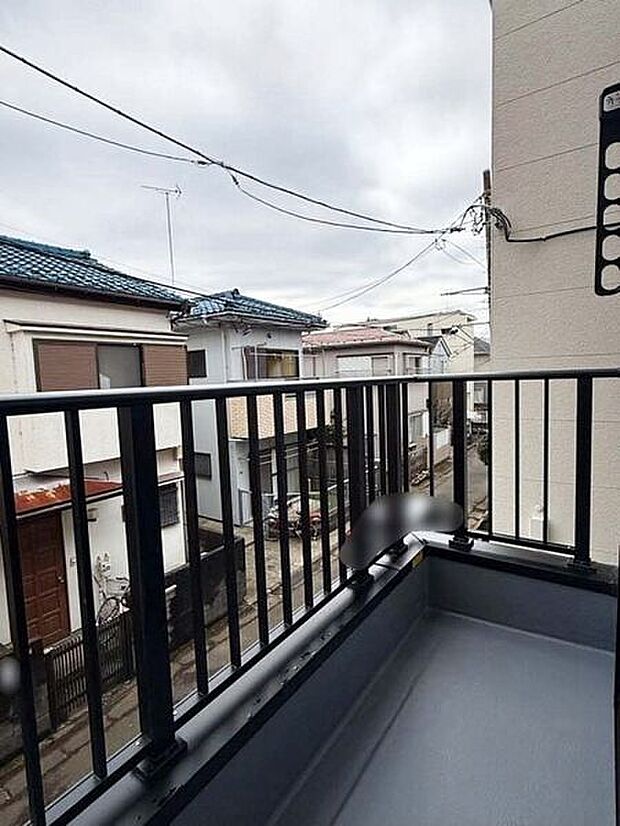 【その他内観】■バルコニー(3号棟)■
あたたかな陽光をたっぷりと取り込んでくれる南面バルコニー完備！洗濯物もカラッと乾きます☆