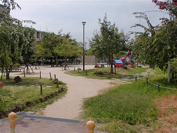 惣作公園（約332m）