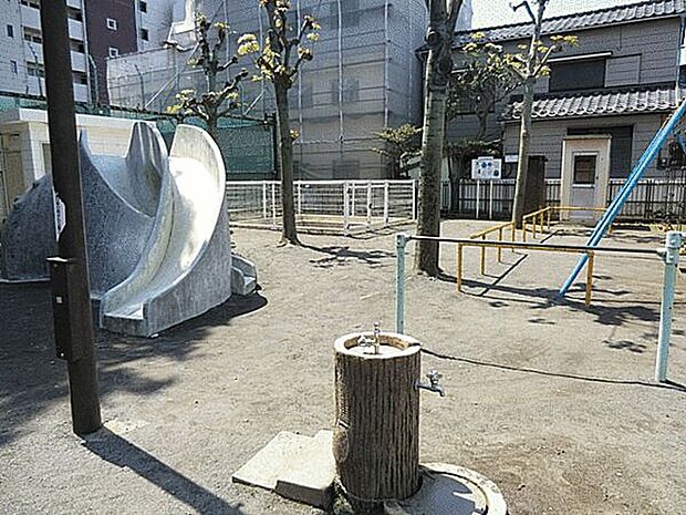 南長崎六丁目児童遊園（約635m）