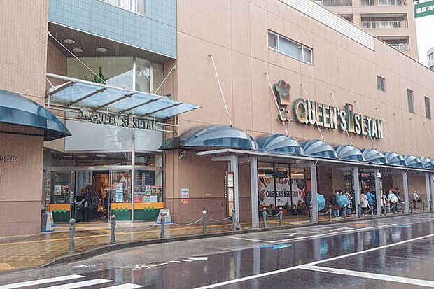クイーンズ伊勢丹北浦和店（約774m）