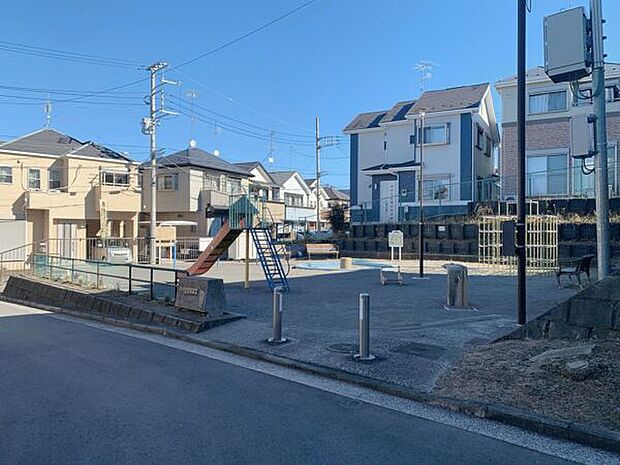 赤坂公園(約106m)