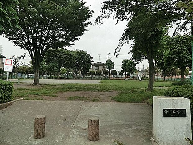 外町西公園(約692m)