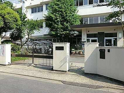 川崎市立田島中学校 633m