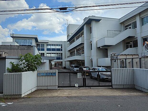 流山市立八木北小学校（約1,922m）