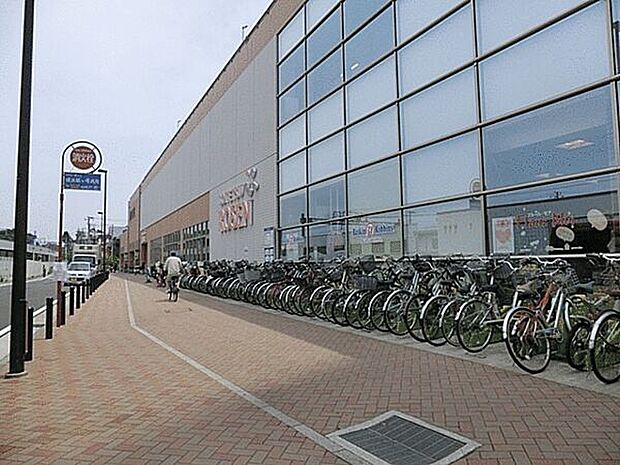 そうてつローゼン鶴ヶ峰店（約139m）