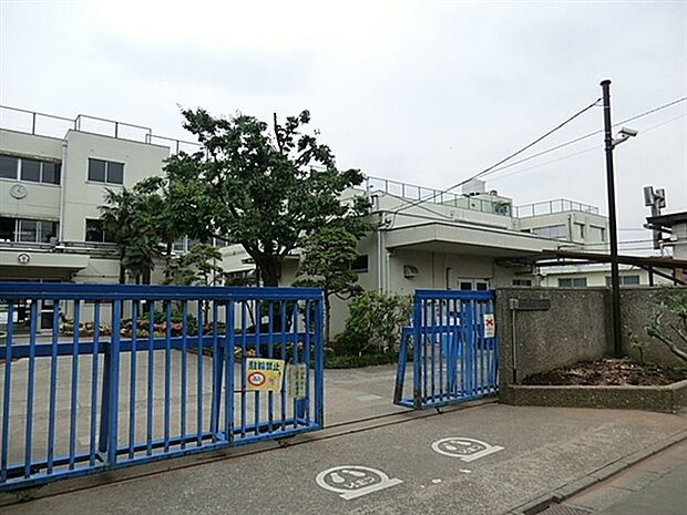 世田谷区立喜多見小学校（約745m）