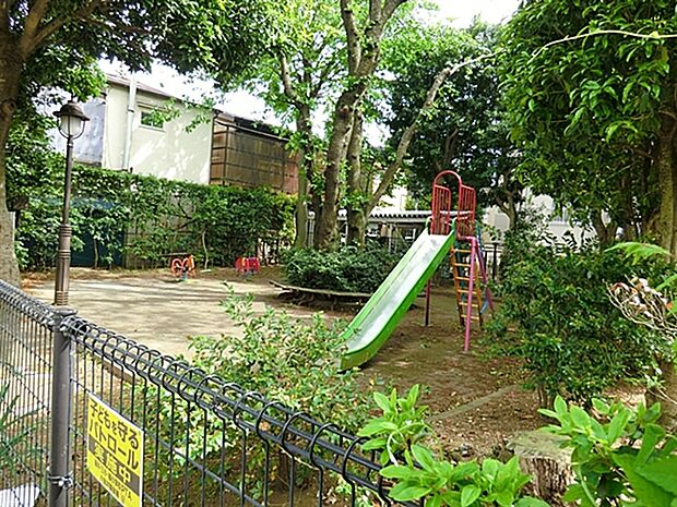 やまもも公園(約525m)