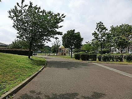 瀬谷本郷公園 1121m