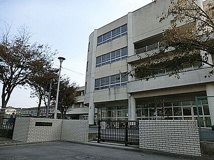 横浜市立飯島中学校 403m