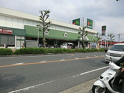 マルエツ元郷店 1007m